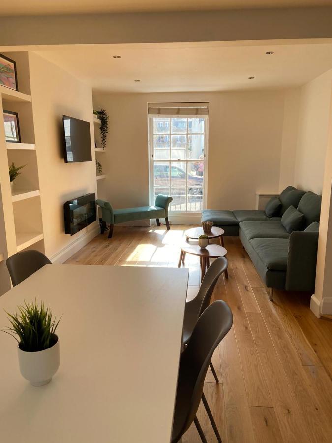 Warwick House - Stunning House With Terrace And Sea Views, Sleeps 11 Villa เวอร์ทิง ภายนอก รูปภาพ