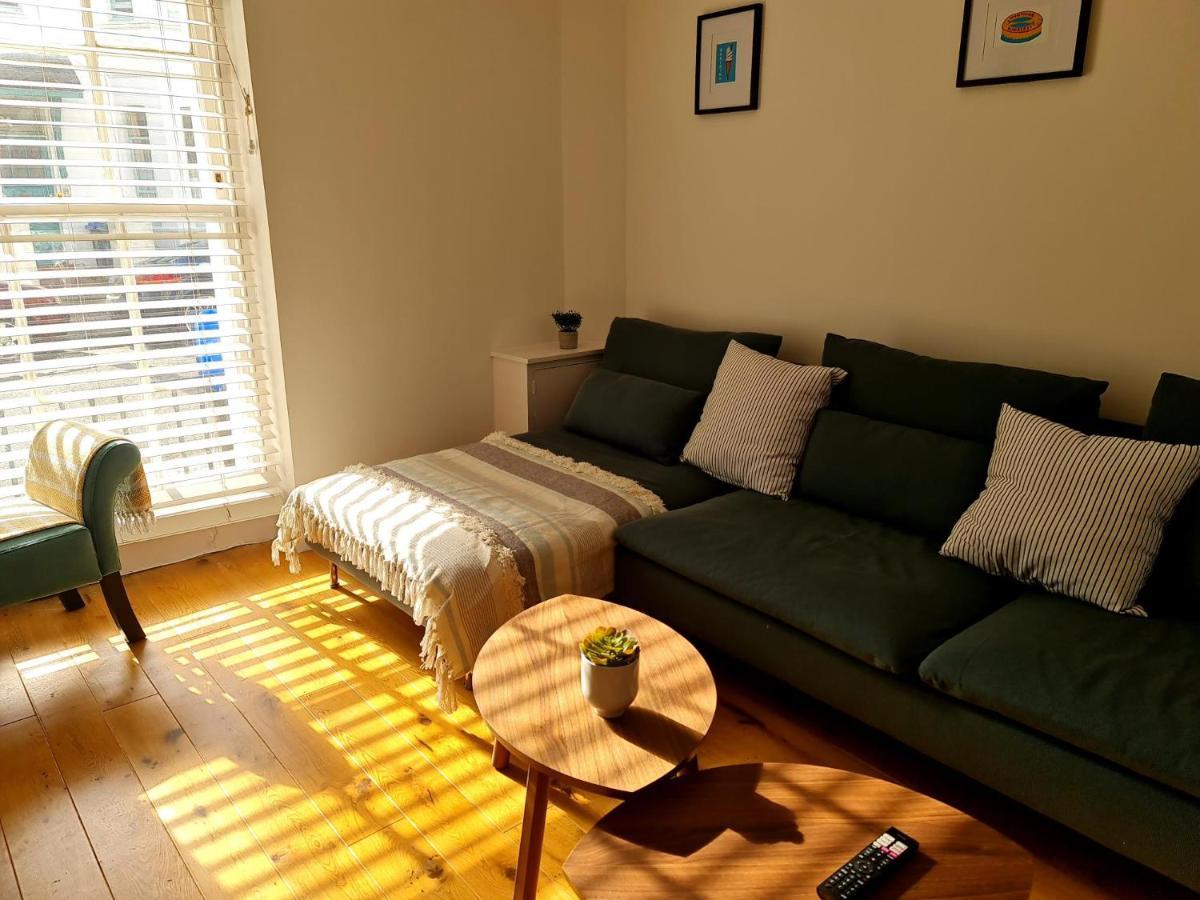 Warwick House - Stunning House With Terrace And Sea Views, Sleeps 11 Villa เวอร์ทิง ภายนอก รูปภาพ