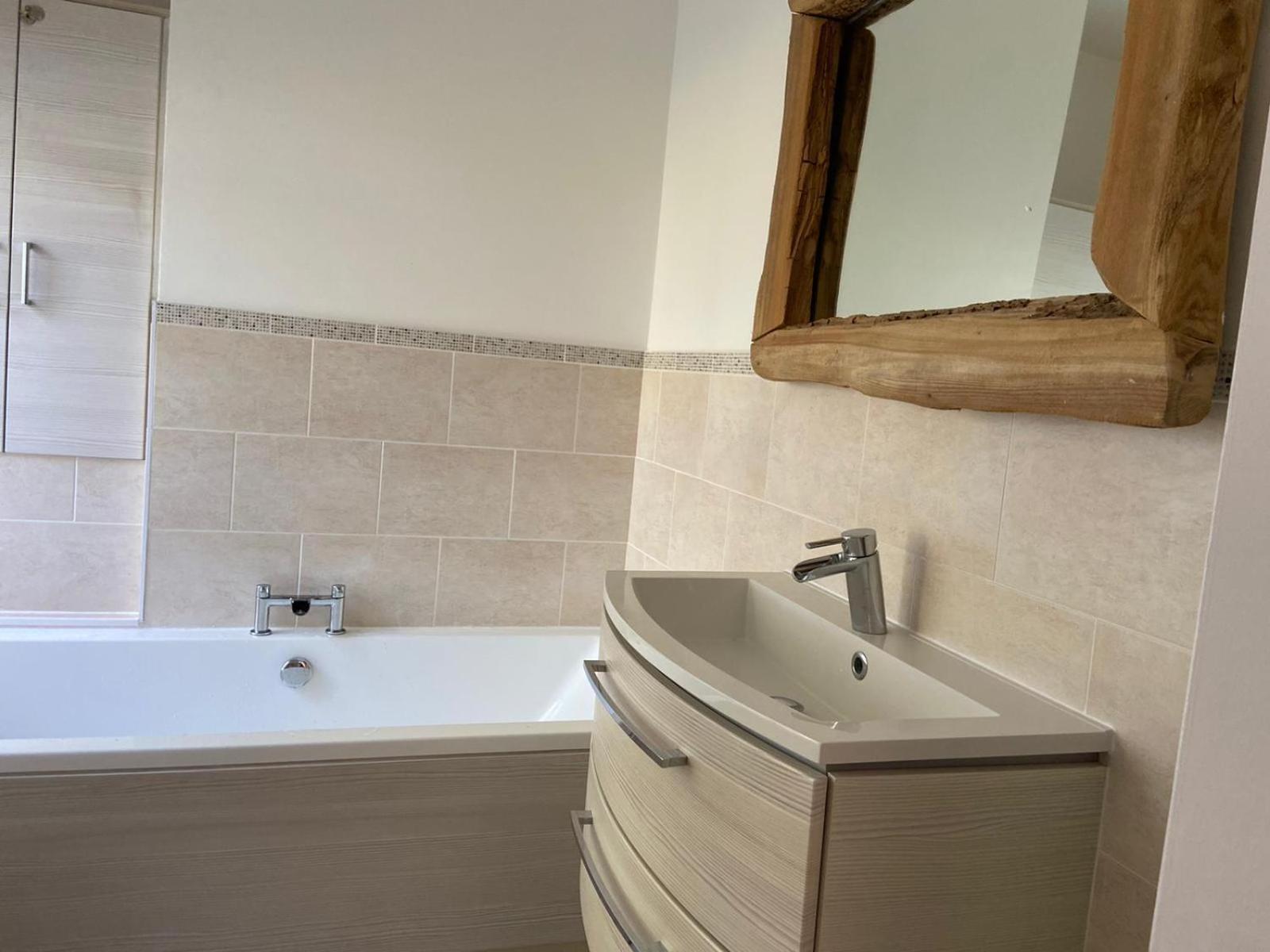 Warwick House - Stunning House With Terrace And Sea Views, Sleeps 11 Villa เวอร์ทิง ภายนอก รูปภาพ